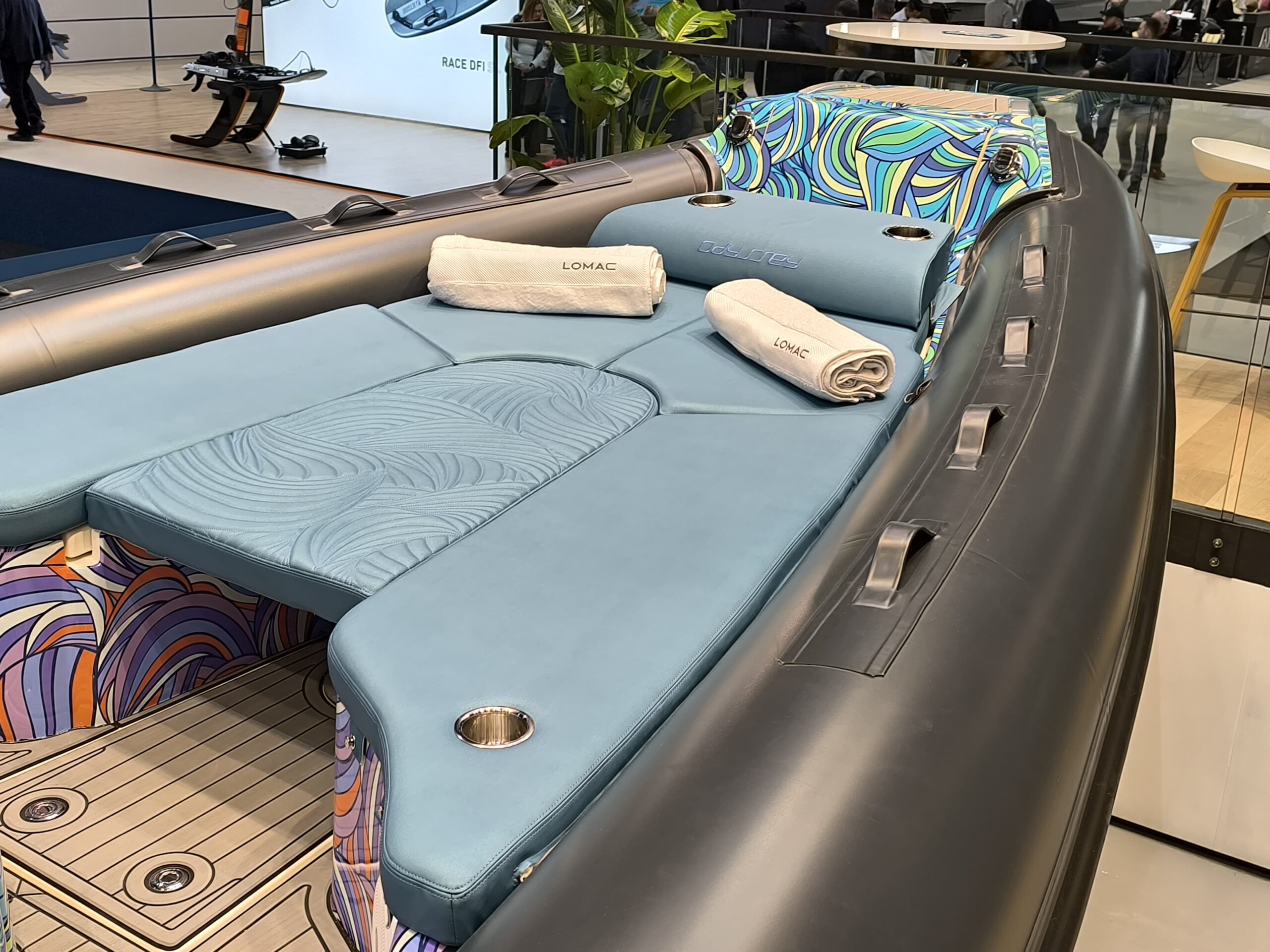 Refit & Sales By WnaderingYacht